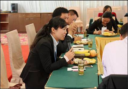 ˍuҼ2015Ʒbp(hu )߽(jng)N(xio)Մ(hu )AM(mn)Y