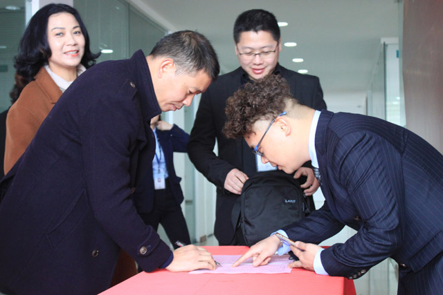 һδ(li)ӛPʢҼ2017һȴ͑(h)(hu )hAM(mn)Ļ